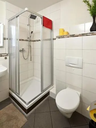 Media Apartment *