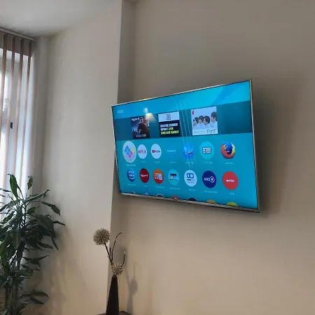 Media Apartment *