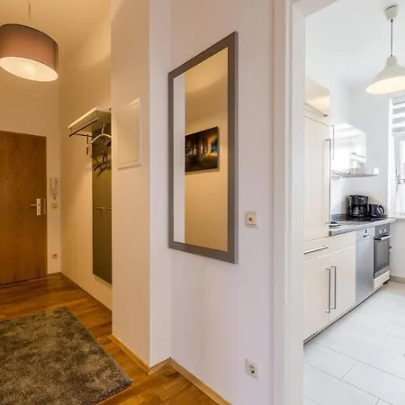 Apartment Media *